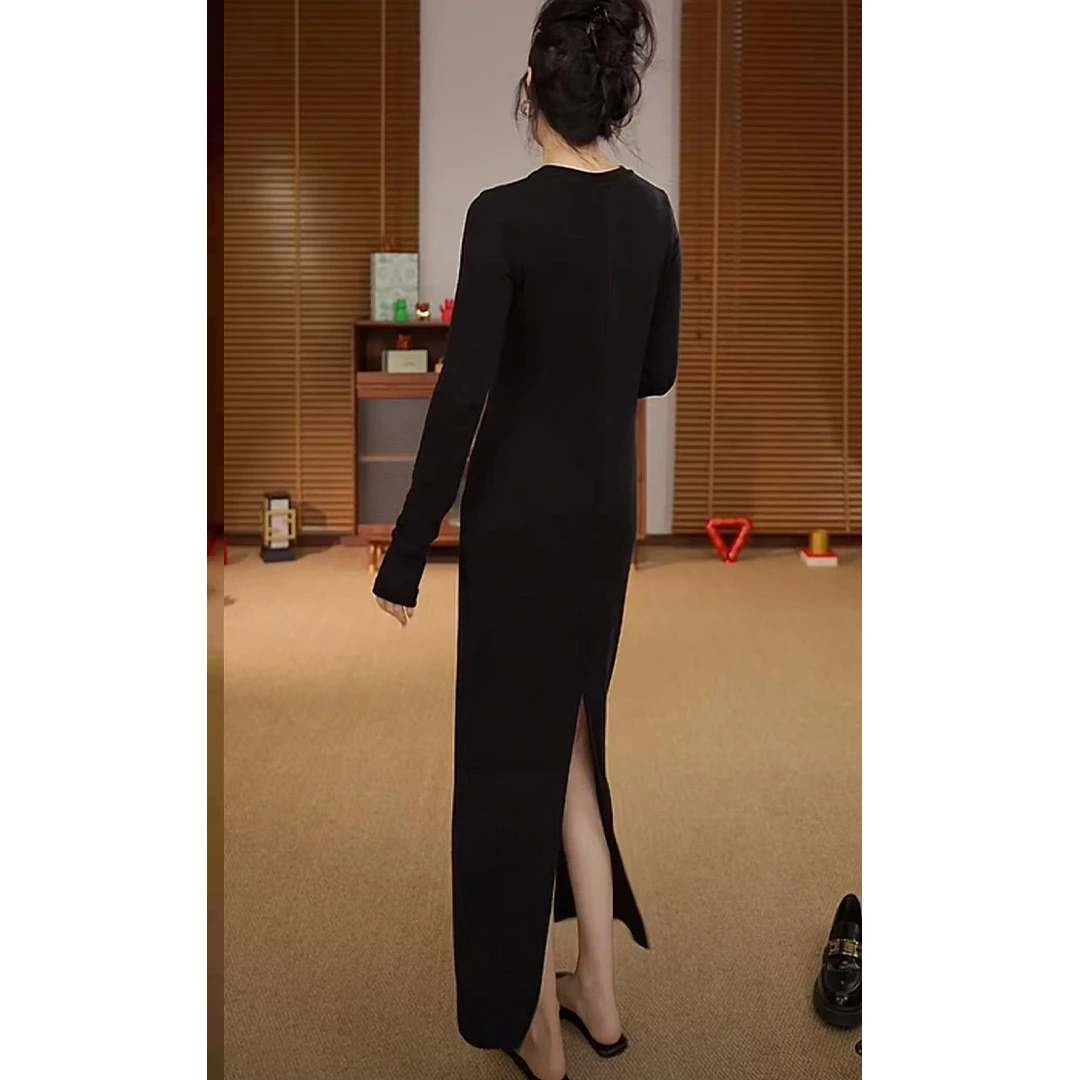 法式赫本风圆领长袖连衣裙女2025早秋爆款收腰显瘦后开叉包臂长裙