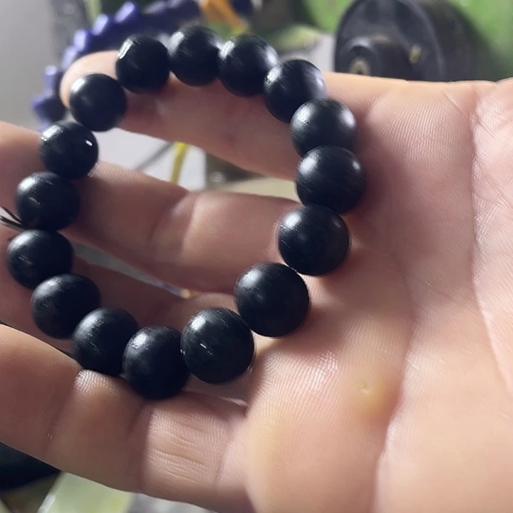 透闪石质玉未镶嵌珠宝奇石