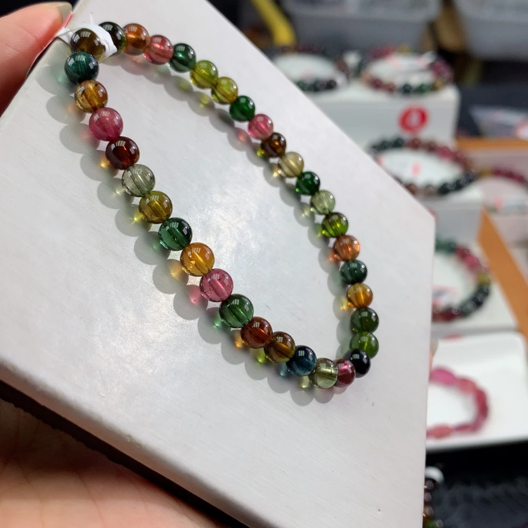 手链未镶嵌碧玺    5.5mm。