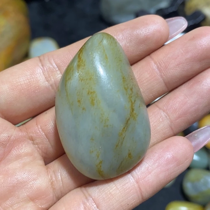未镶嵌和田玉（糖玉）挂件
