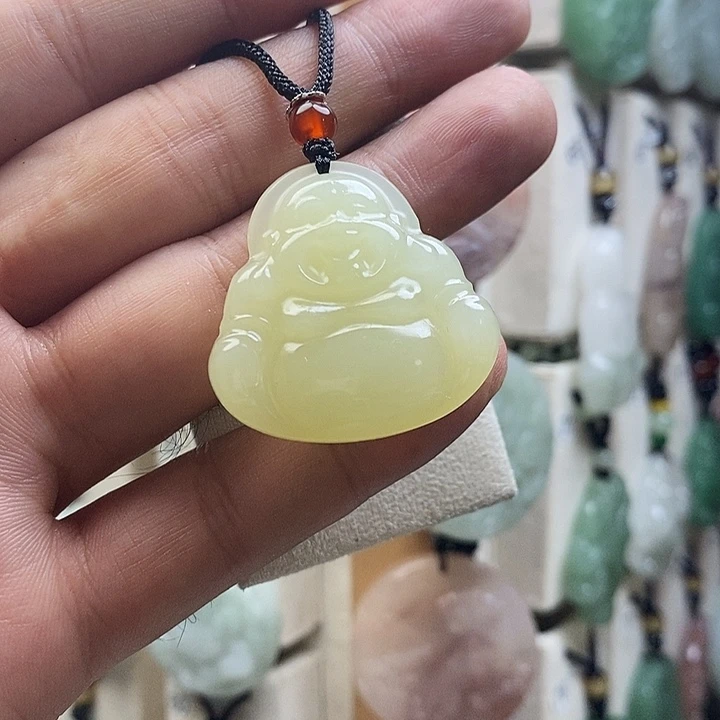 石英质玉未镶嵌颈饰