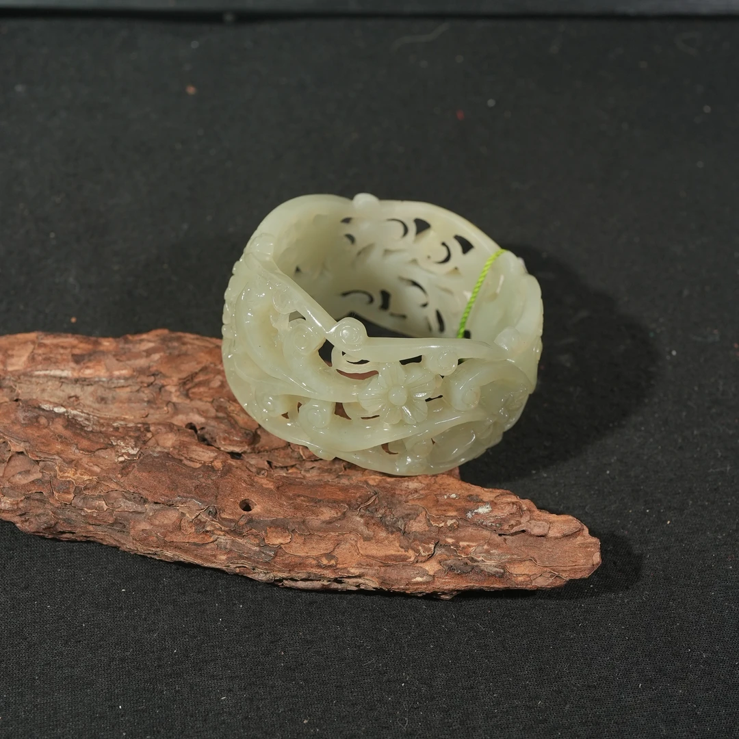 12.5香港王老板-和田玉手镯6c325