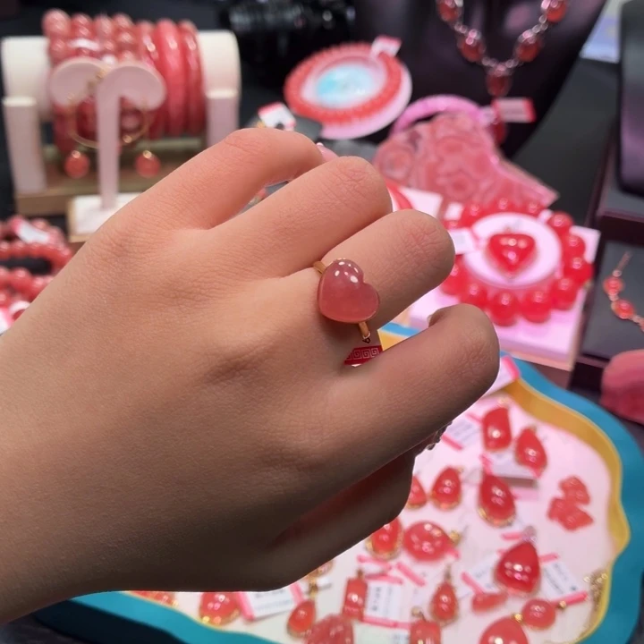 菱锰矿（红纹石）18K金镶嵌戒指爱心戒指2.74