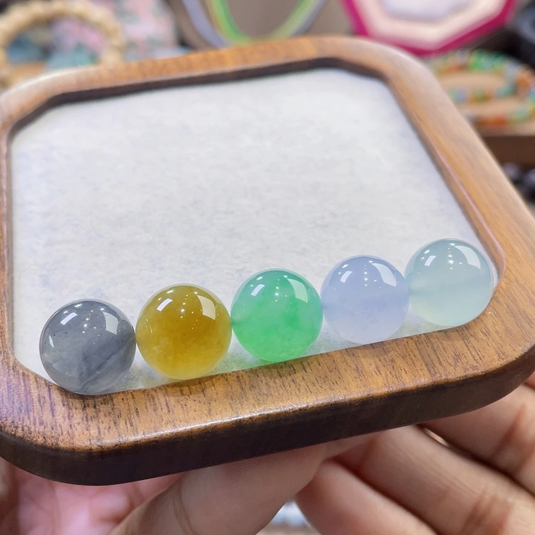 【闪购商品】翡翠颈饰未镶嵌右边冰粉单颗