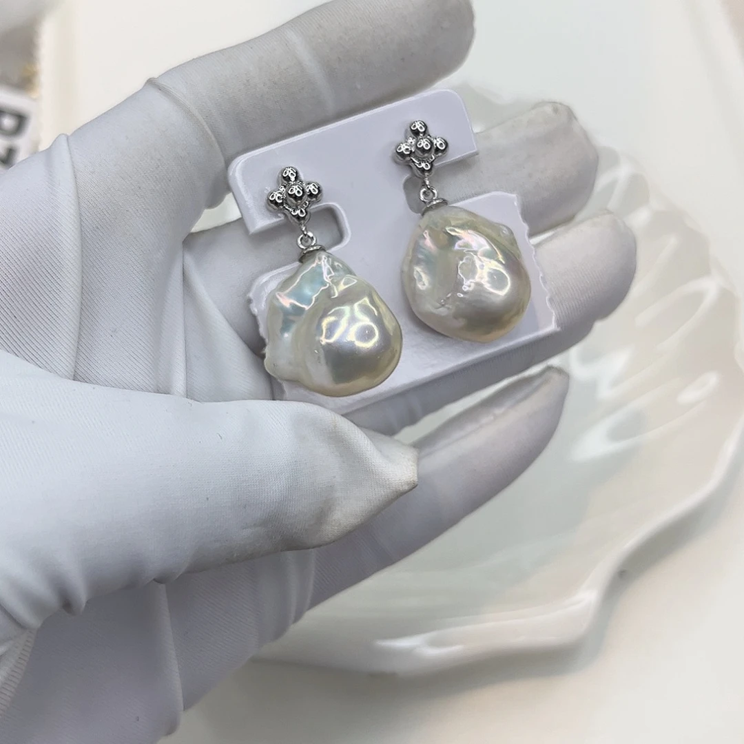 淡水珍珠合金耳饰