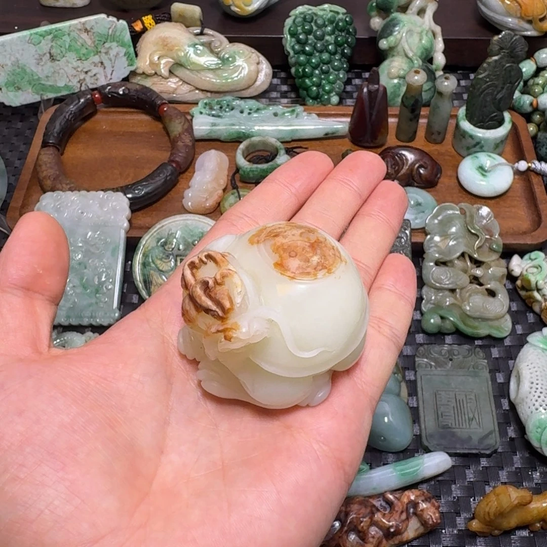 和田玉（糖玉）未镶嵌颈饰张*和田玉颈饰未镶嵌