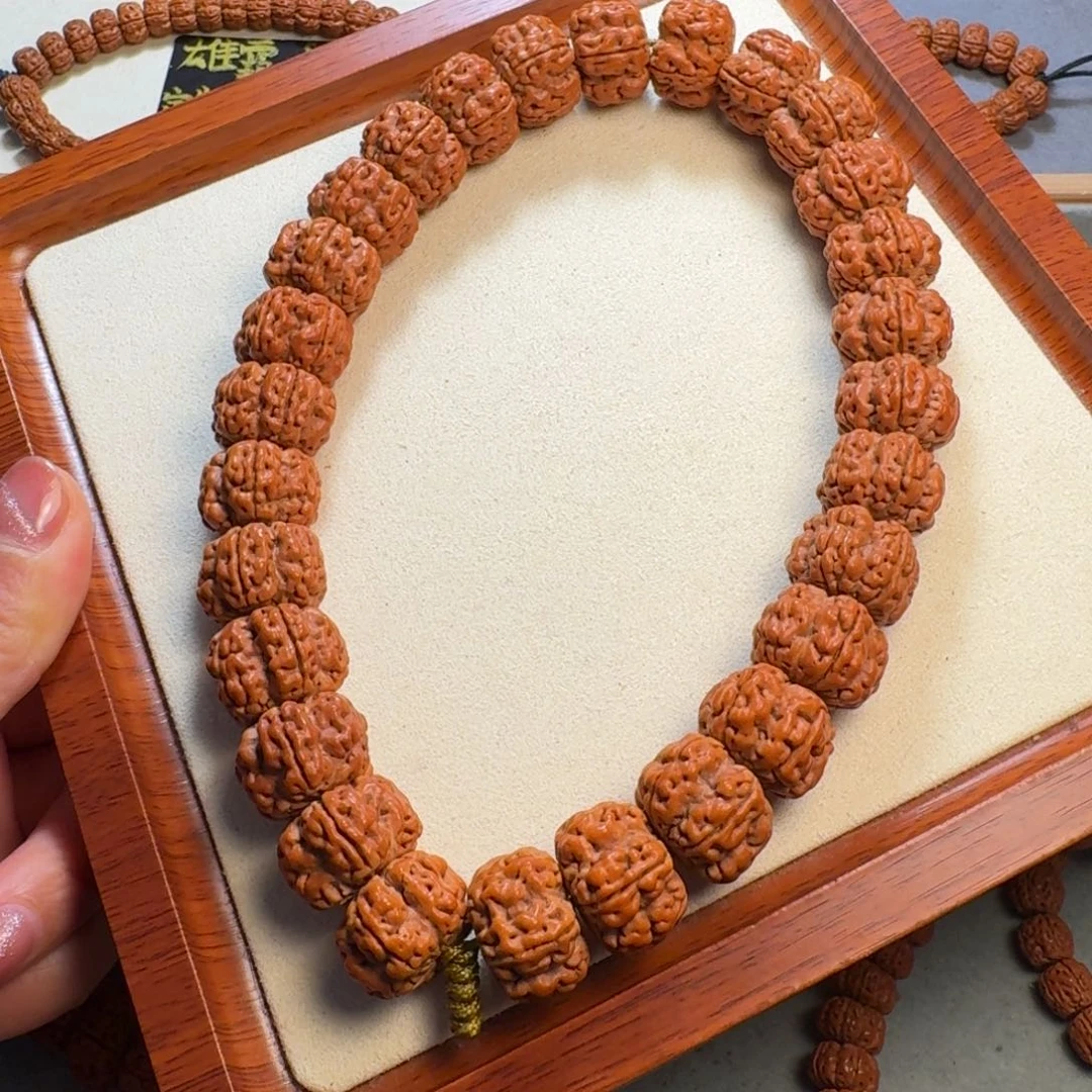 金刚菩提把件帝王龙方墩梅花19