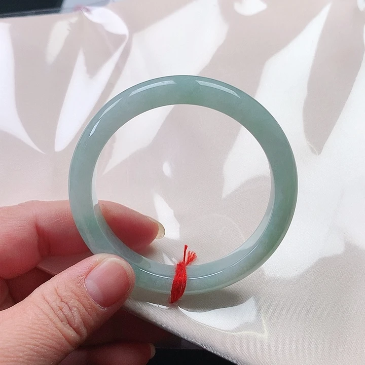 翡翠手镯未镶嵌翡翠089