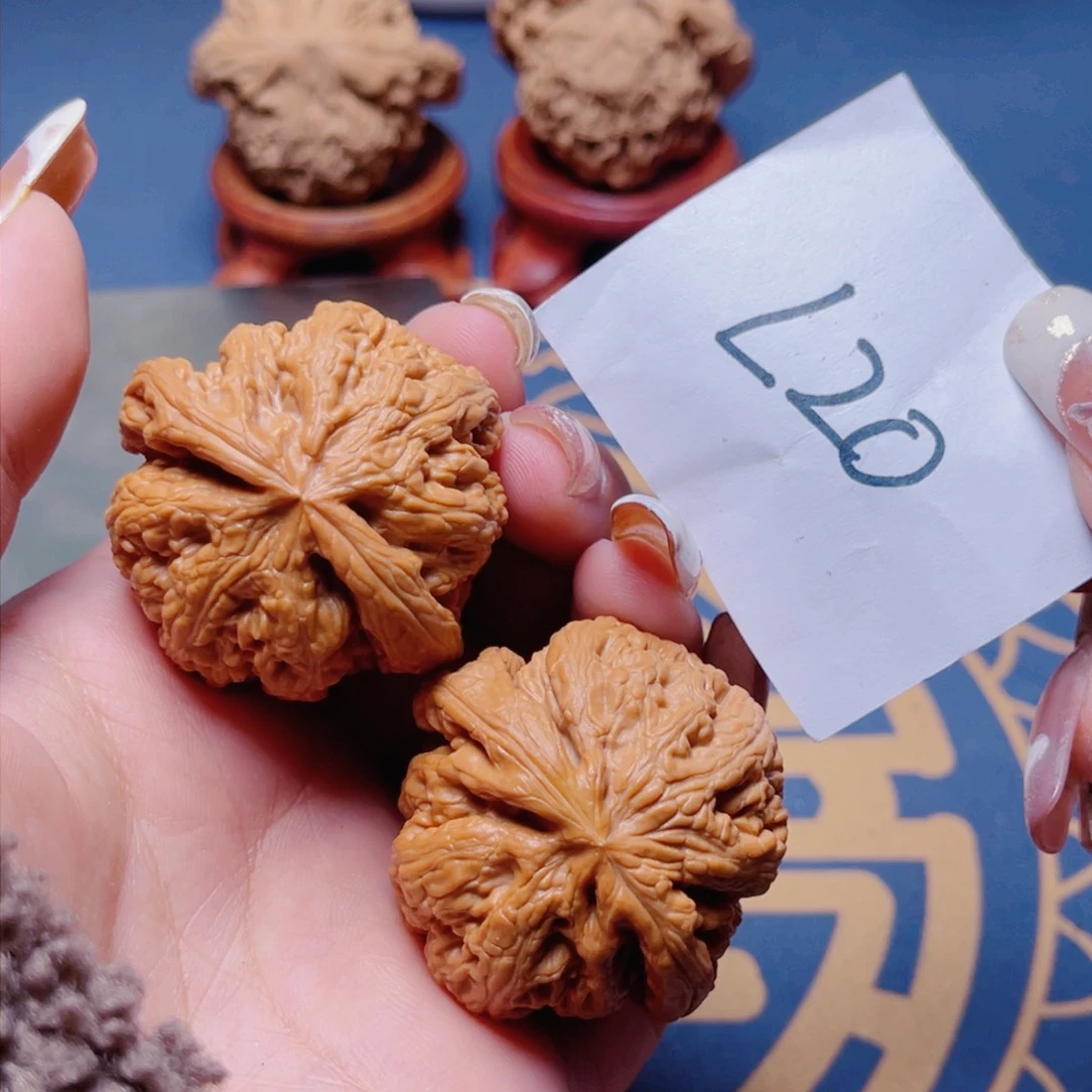 文玩核桃把件粗筋42