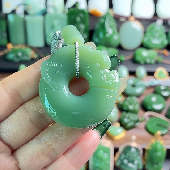 海***和田玉未镶嵌挂件