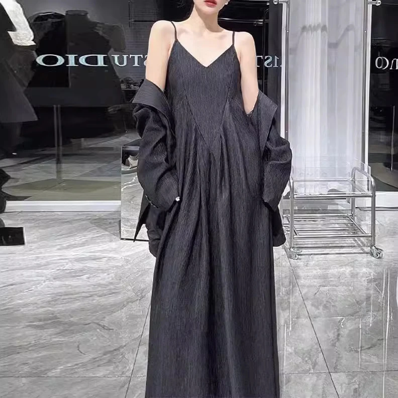 今年流行新款大码薄款西装吊带裙套装显瘦洋气旅拍度假长裙200斤