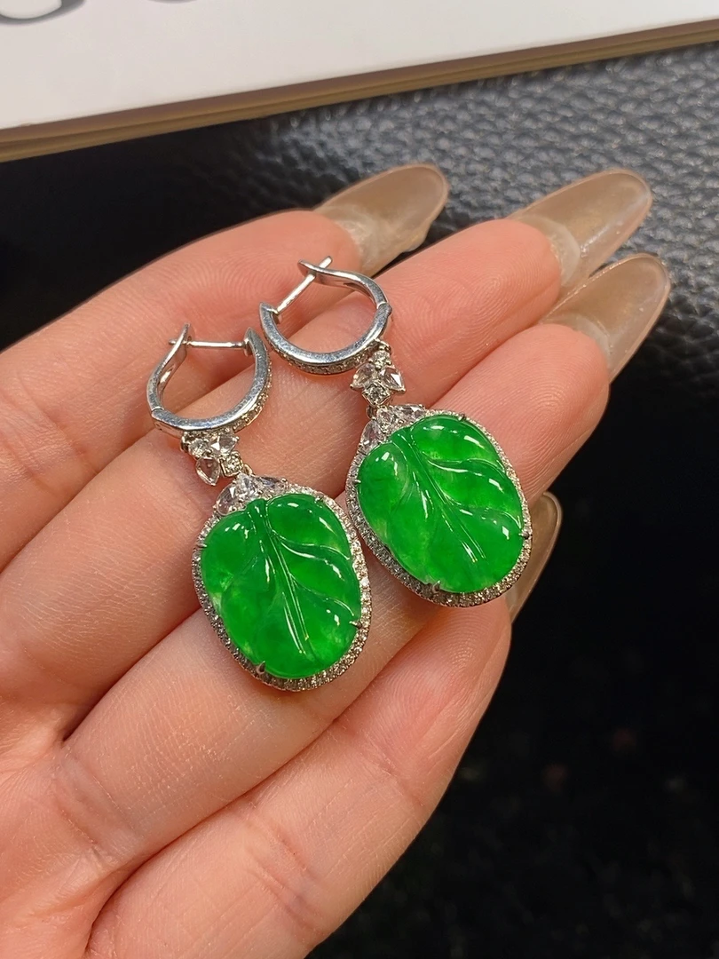 【拾玥珠宝】阳绿叶子耳坠 天然缅甸翡翠A货