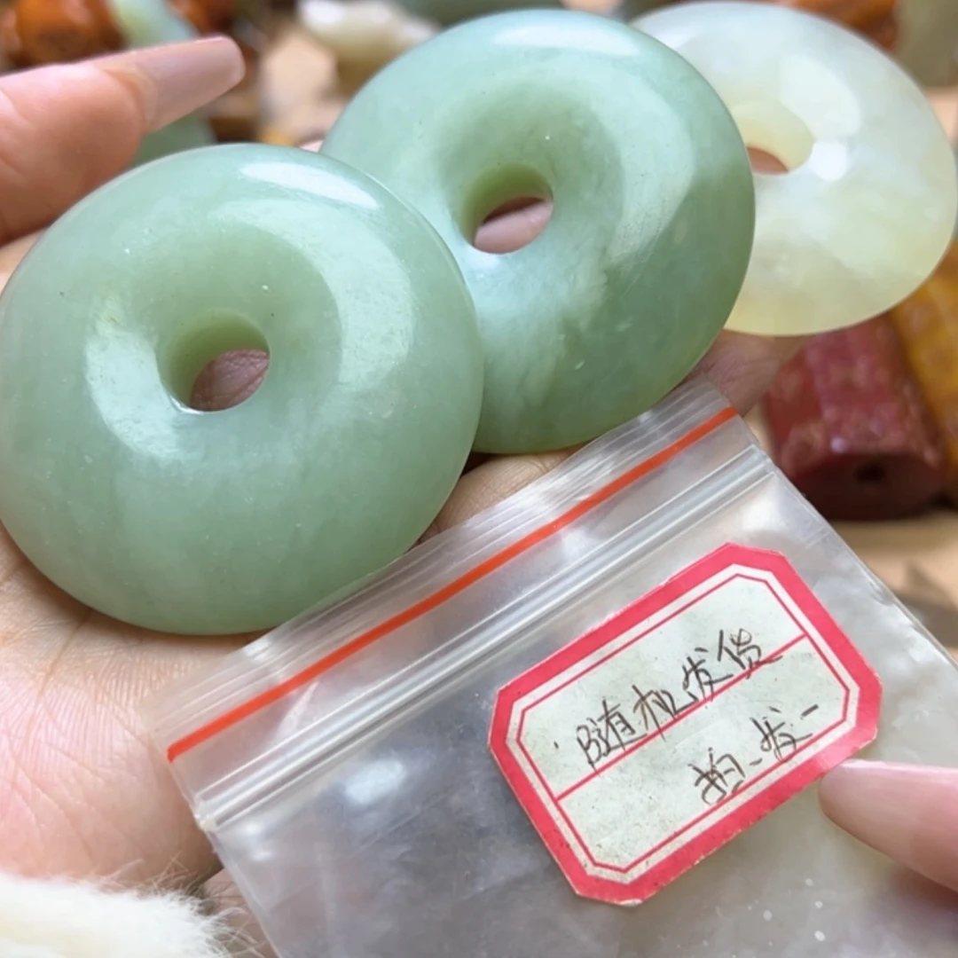 【闪购商品】蛇纹石玉颈饰未镶嵌发一个