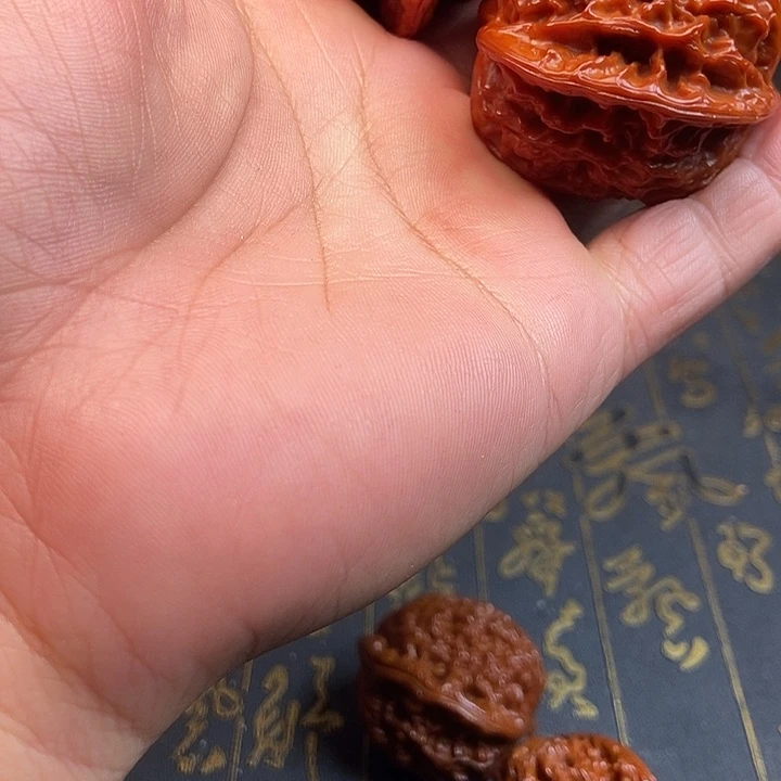 少***主吊坠文玩核桃盘龙纹少主