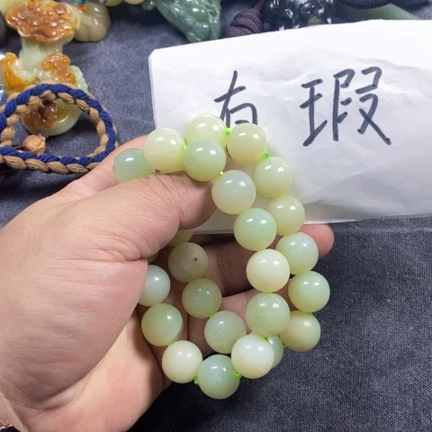 未镶嵌蛇纹石玉手链