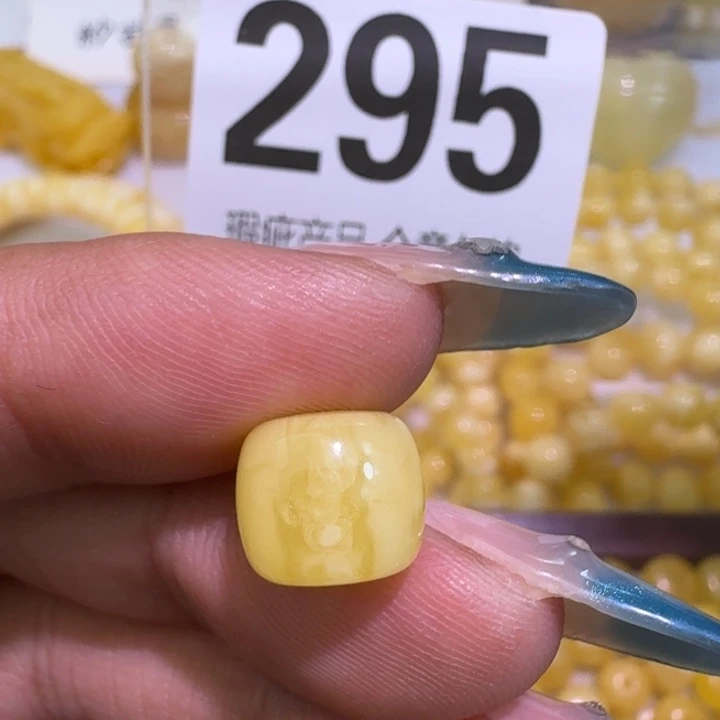 裸石琥珀未镶嵌10×8.6