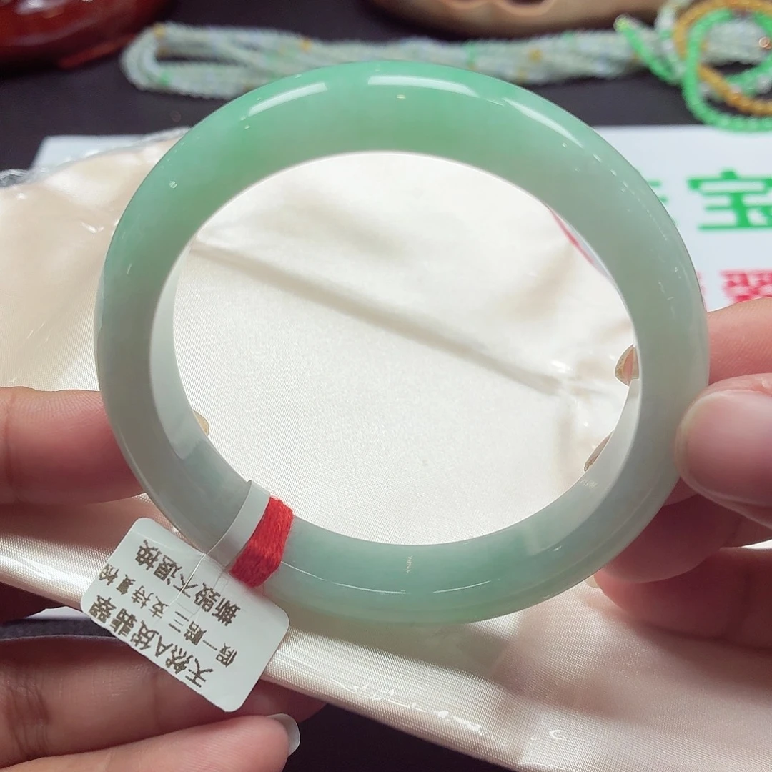 翡翠未镶嵌手镯天然缅甸A货翡翠
