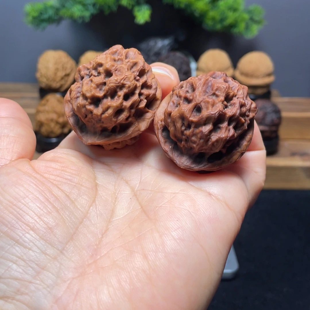 文玩核桃把件云南铁核桃8