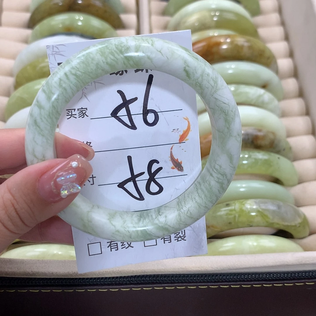 【闪购商品】未镶嵌蛇纹石玉手镯