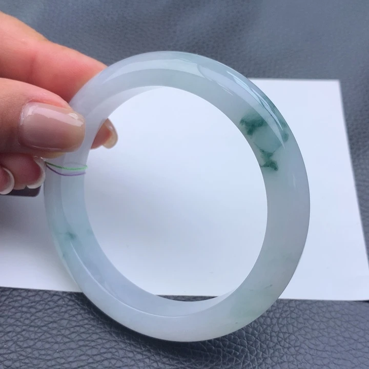 翡翠手镯未镶嵌天然翡翠手镯