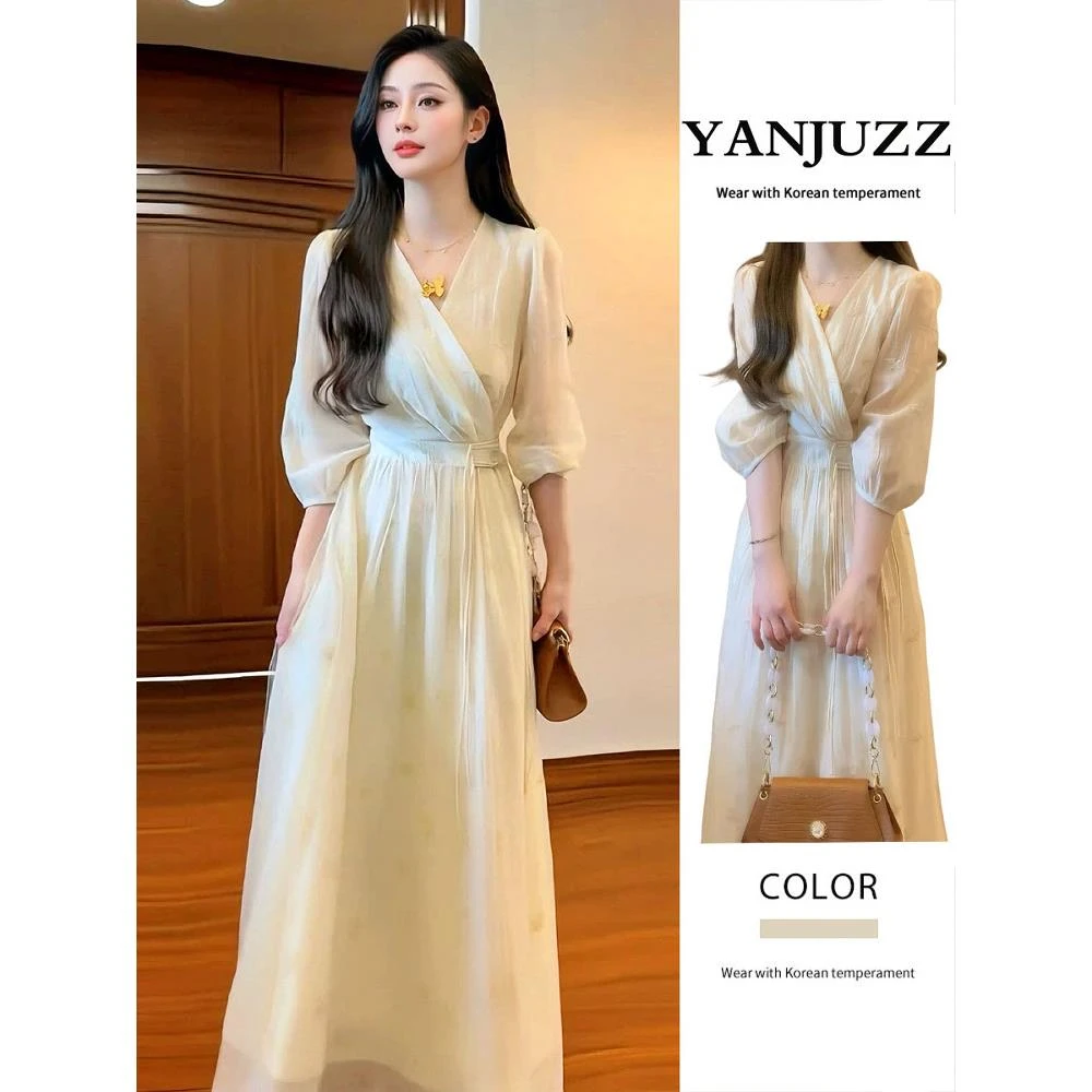 VOCKOO官方春夏新款大码胖mm法式设计仙女重工业绣花十字领连衣裙