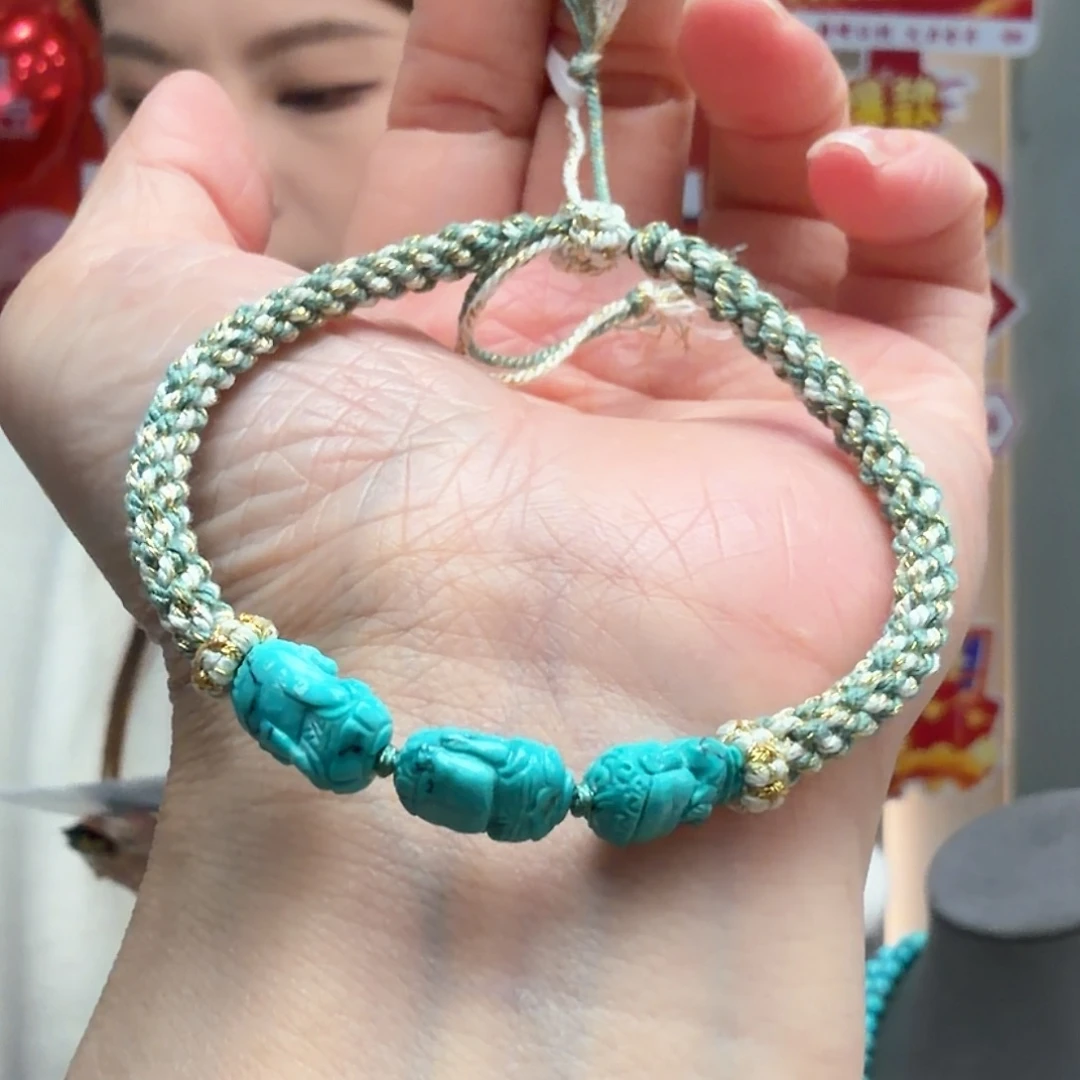 绿松石未镶嵌颈饰