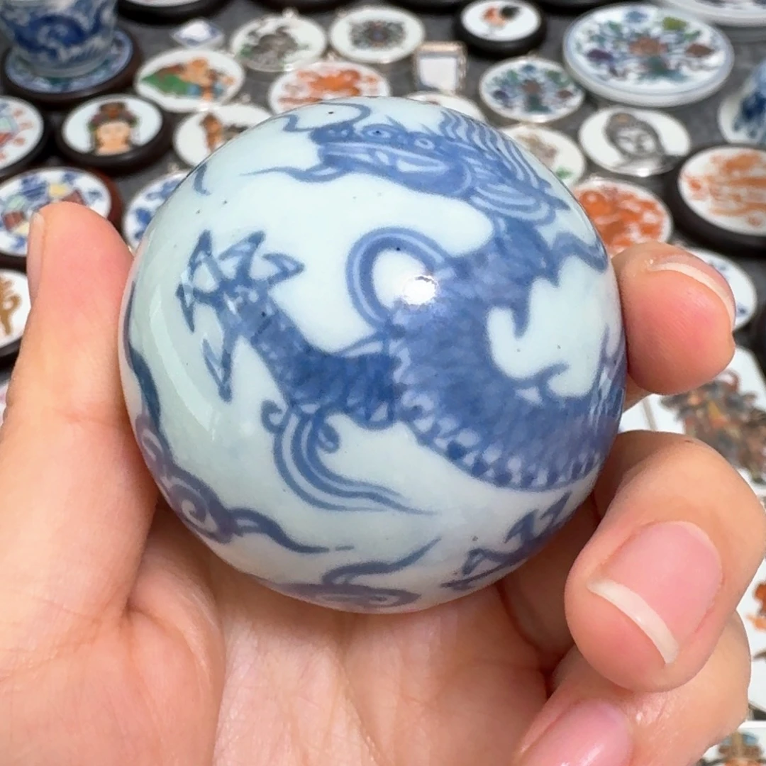 瓷片青花大龙珠一个