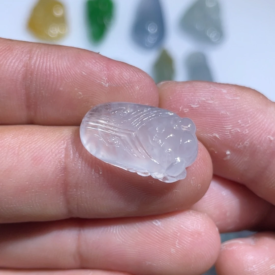 颈饰未镶嵌翡翠金蝉