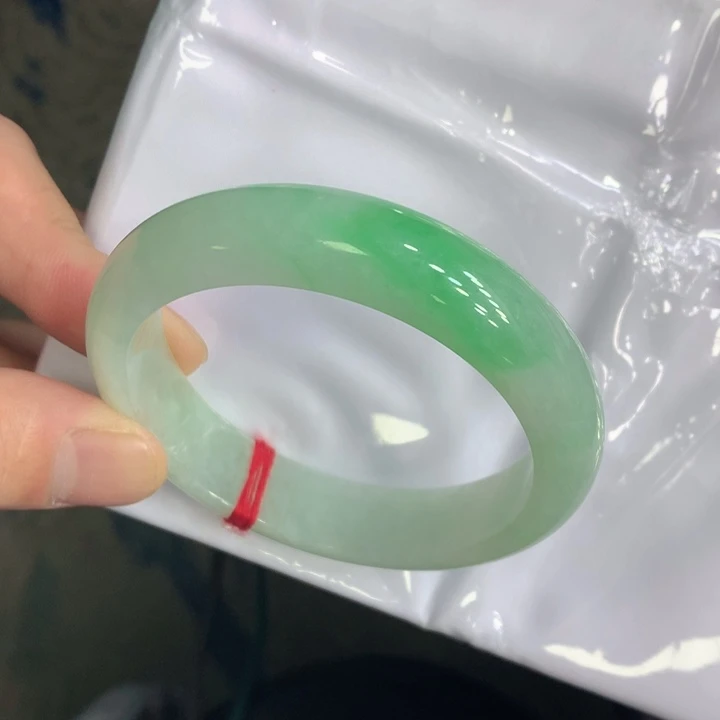 未镶嵌手镯翡翠翡翠