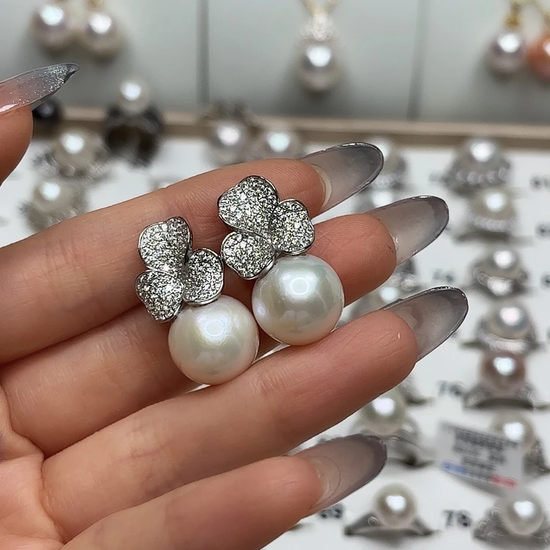 K***控淡水珍珠银S925镶嵌耳饰