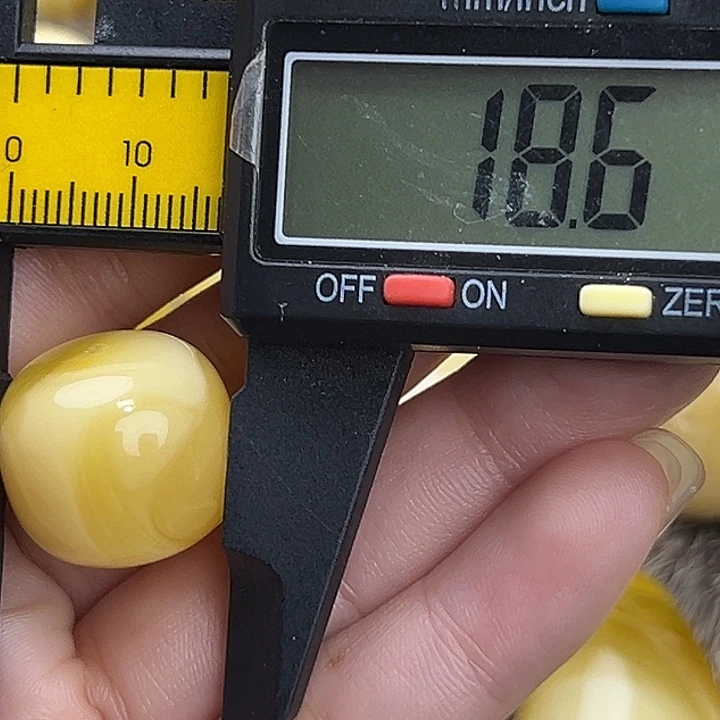 蜜蜡未镶嵌裸石蜜蜡471