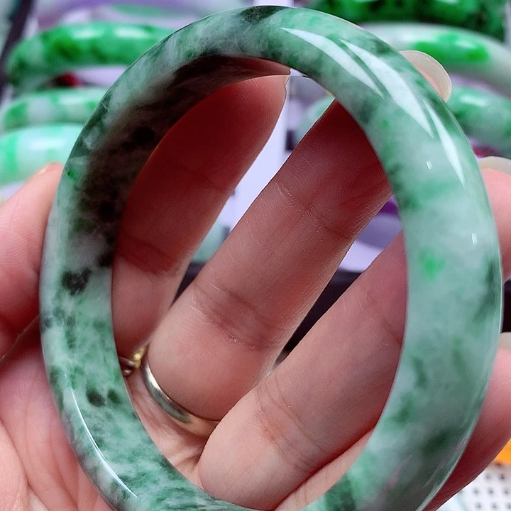 翡翠未镶嵌手镯翡翠