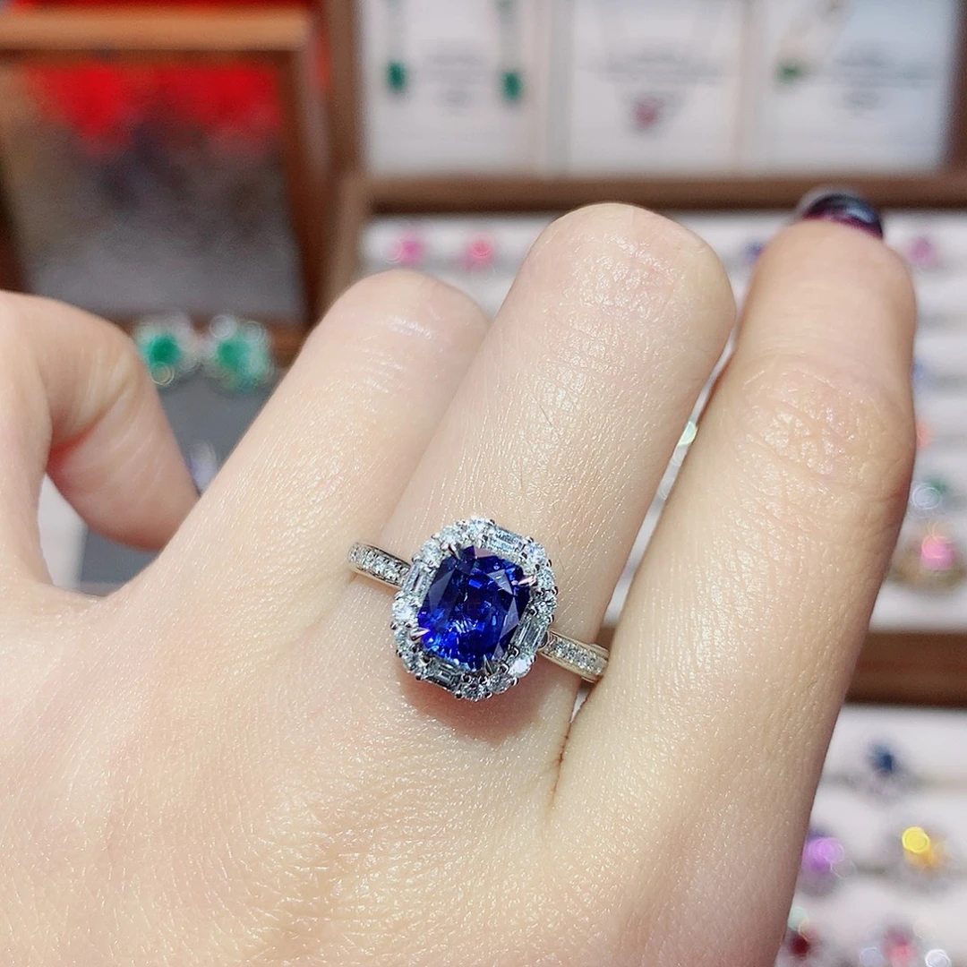 戒指蓝宝石18K金镶嵌1.95ct/天然宝石/七天无理由