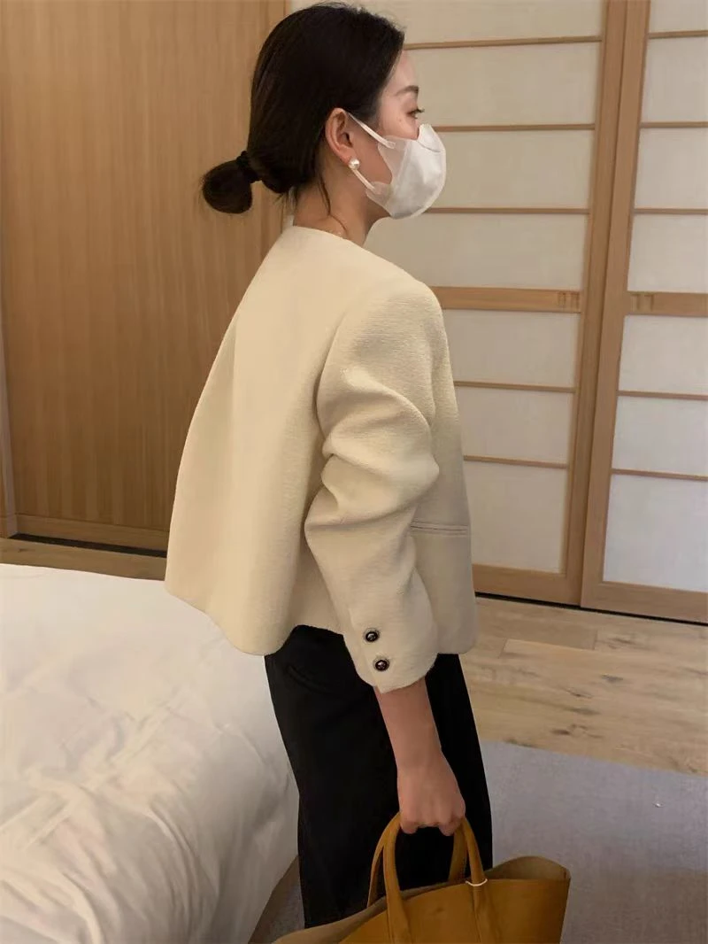 【46】 圆领气质小香风外套