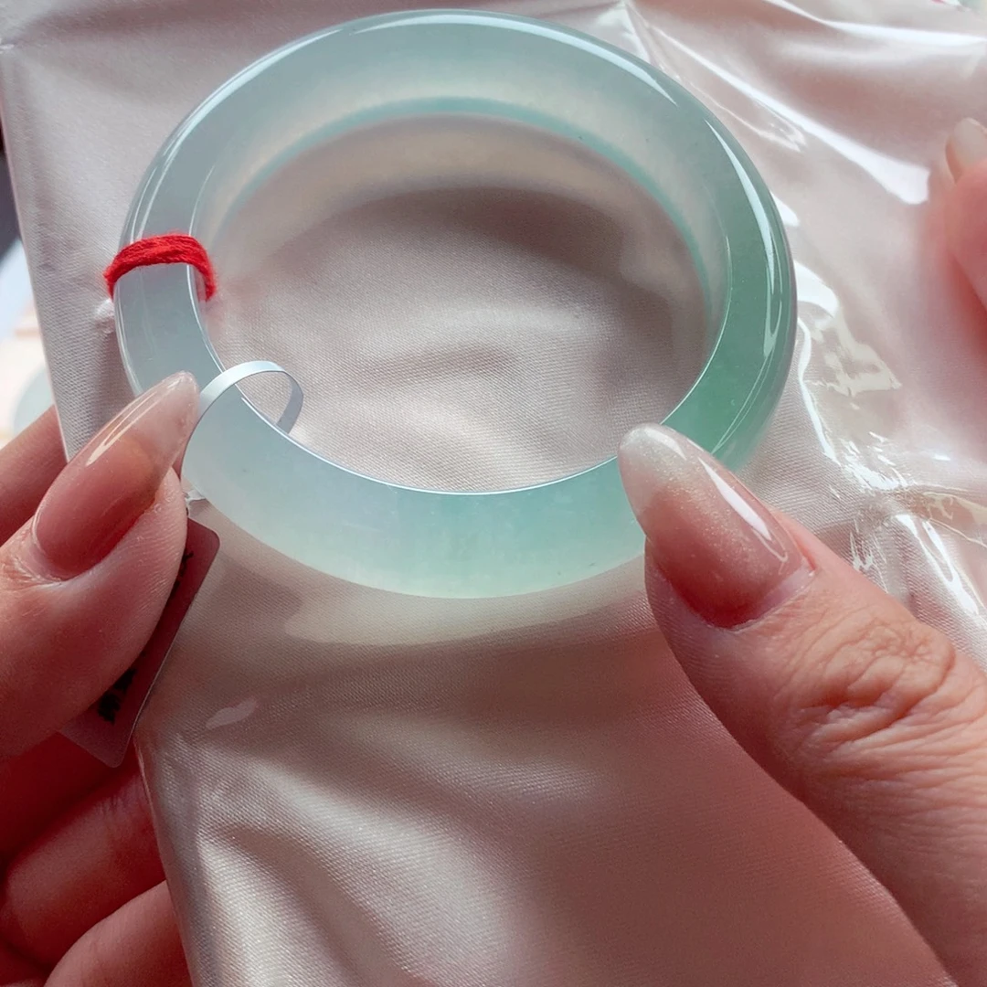 翡翠未镶嵌手镯师妹55冰晴零毛孔种水毕业