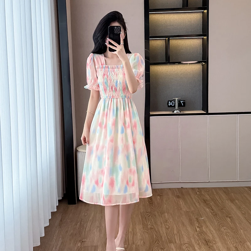 减龄新款法式方领短袖碎花气质收腰显瘦小清新泡泡袖小众洋气长裙