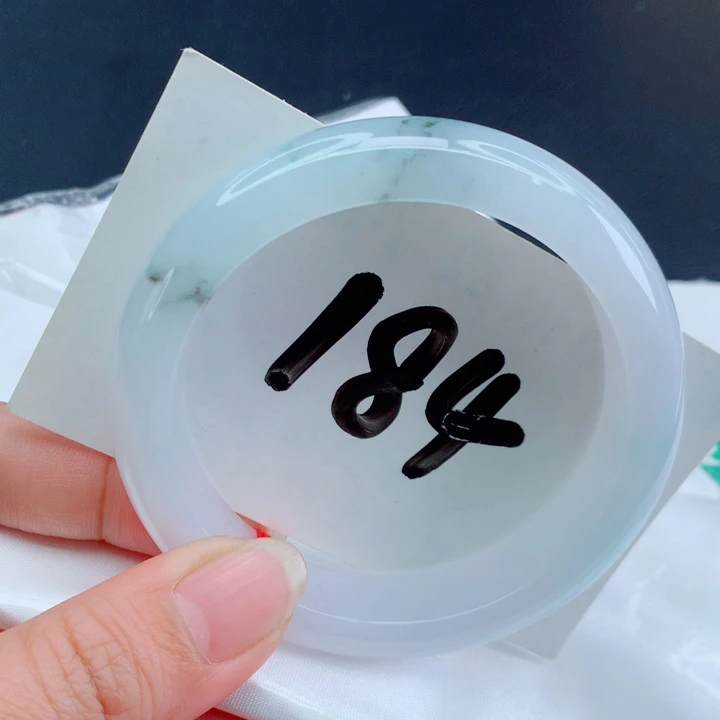 翡翠手镯未镶嵌正