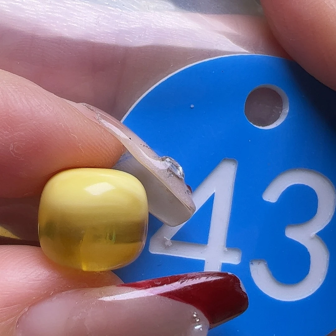 裸石蜜蜡未镶嵌微瑕10.5mm聚宝盆老型