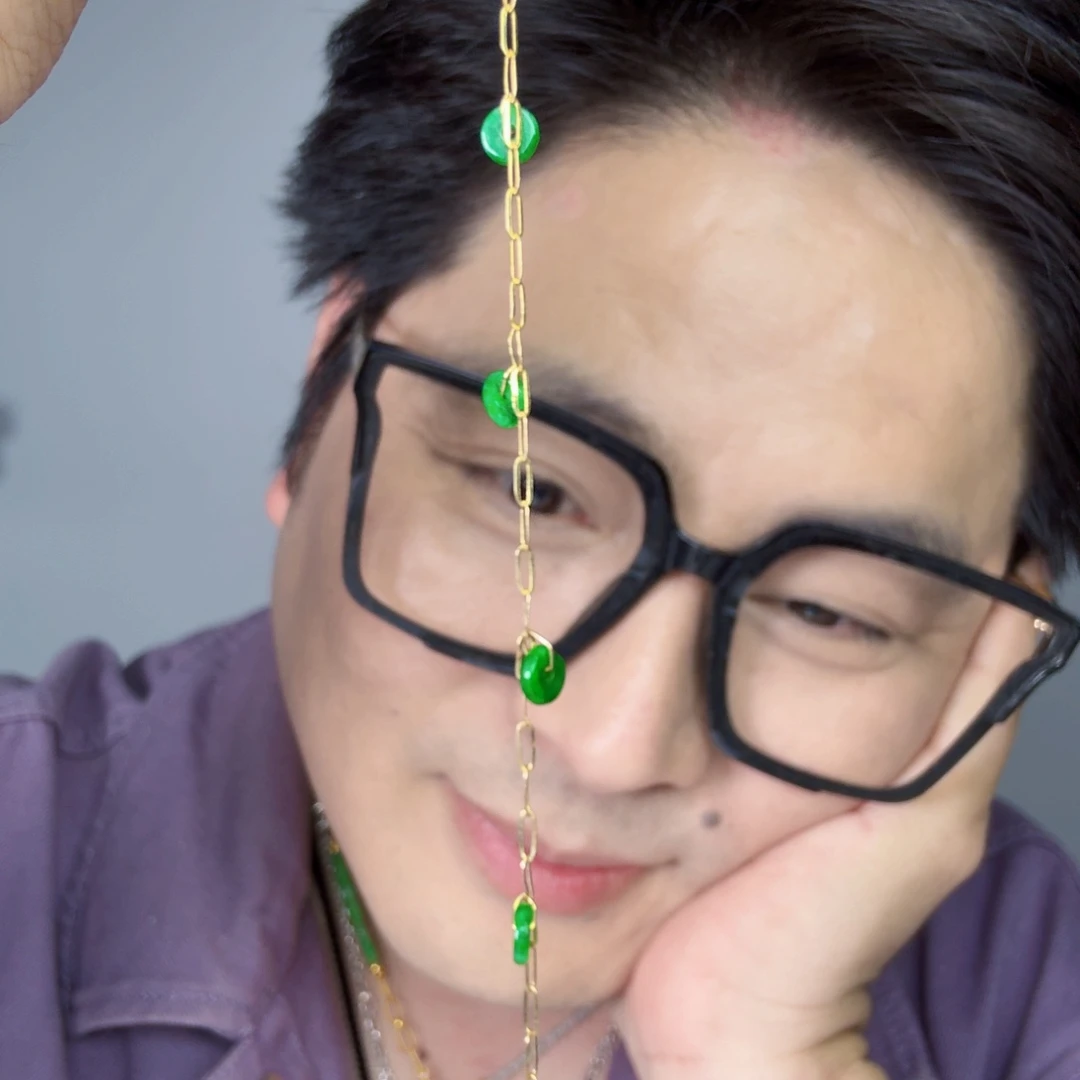 翡翠18K金镶嵌颈饰一件