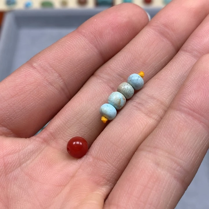 南红玛瑙配饰未镶嵌