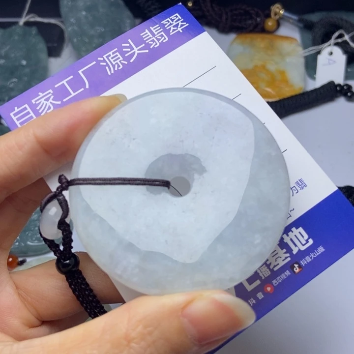 翡翠摆件未镶嵌翡翠