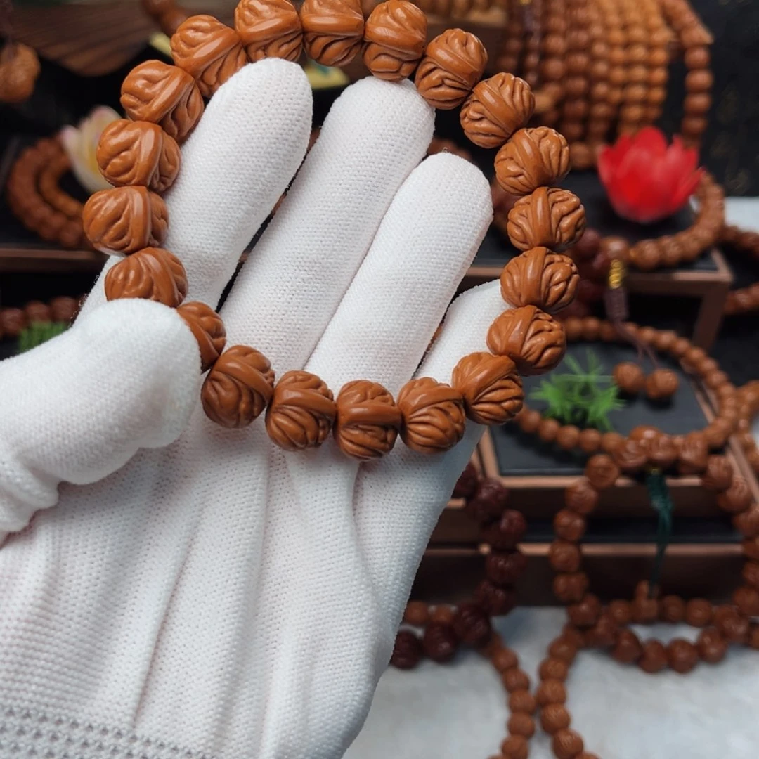 吊坠桃核?****?16双脊龙手串