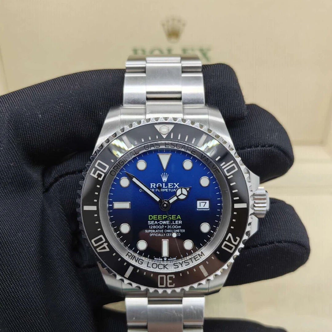 95新 Rolex/劳力士 海使型 渐变蓝鬼王 m126660-0002 44mm 21保卡
