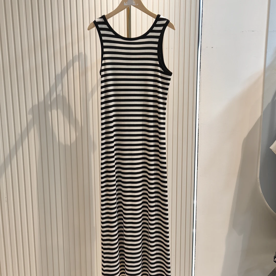 【大喜】经典条纹显瘦连衣裙（25L0808）