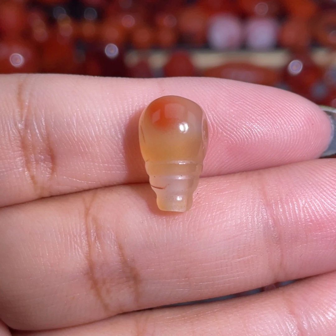 巴***鑫南红玛瑙未镶嵌三通