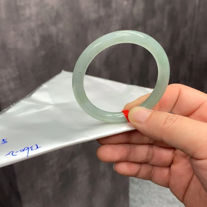 翡翠未镶嵌手镯翡翠