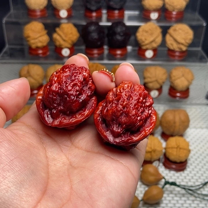 文玩核桃把件七彩霸王枪蟾12