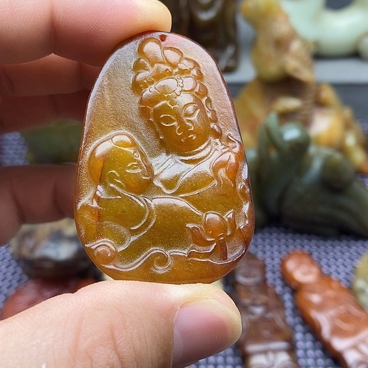 蛇纹石玉未镶嵌颈饰