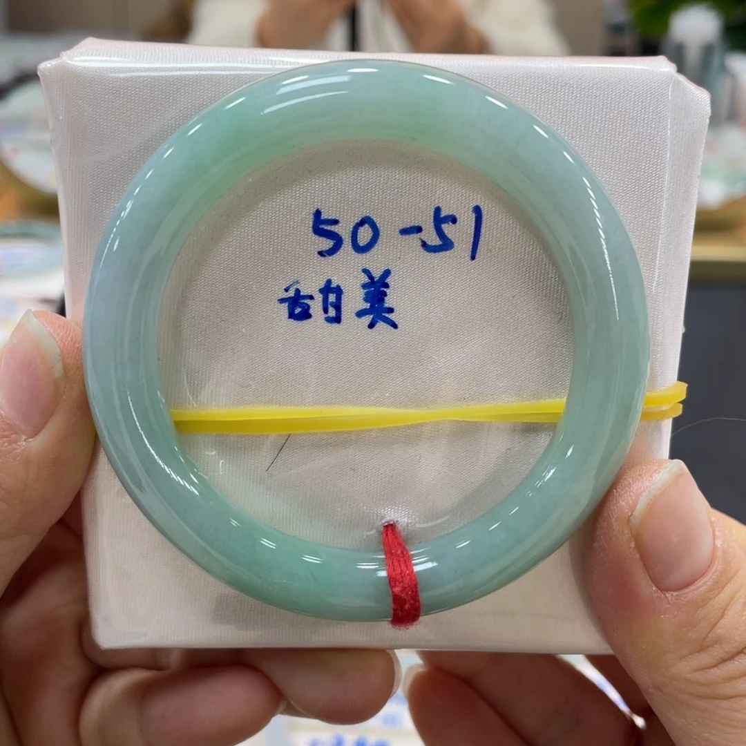 未镶嵌手镯翡翠翡翠