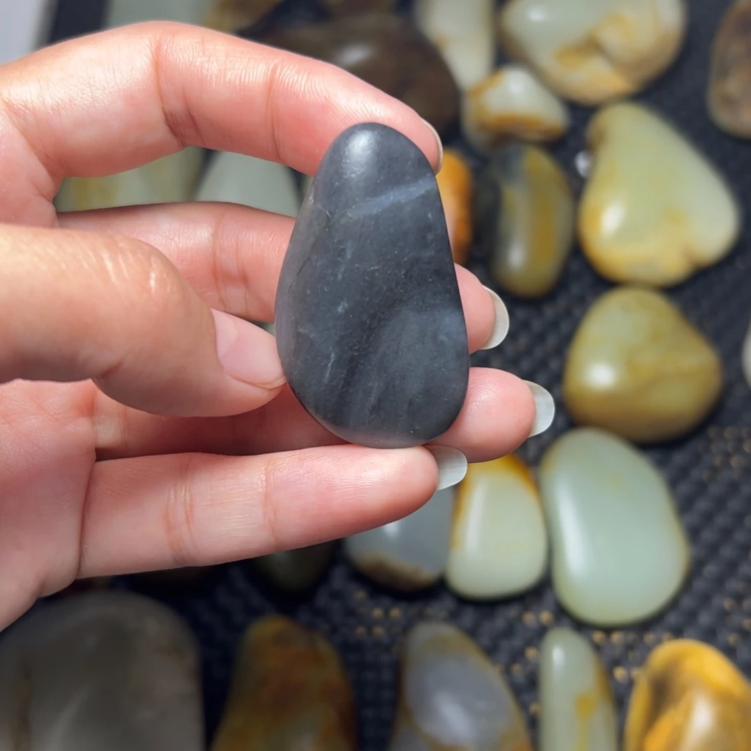 和田玉未镶嵌挂件100